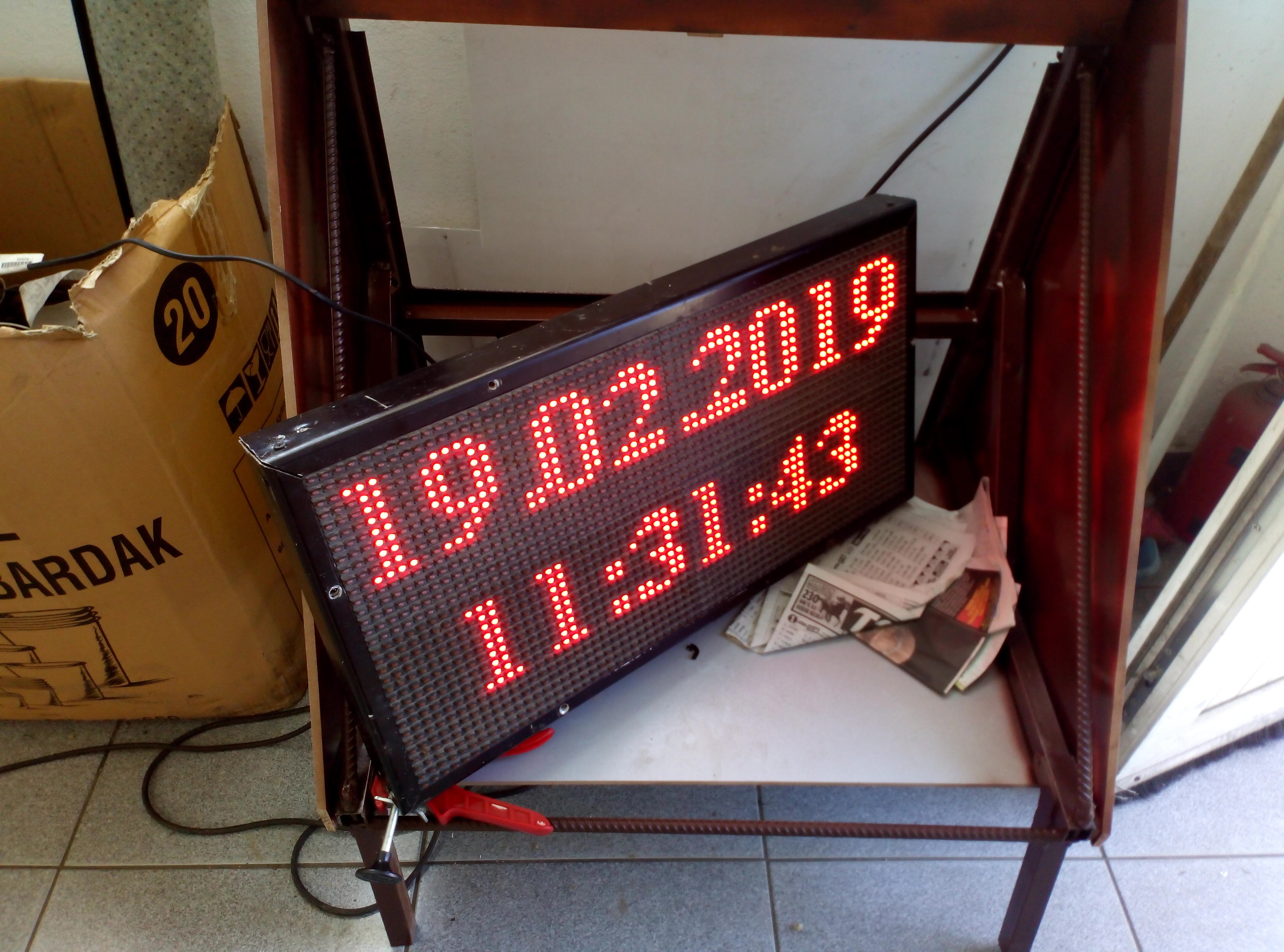 <br />
<b>Notice</b>:  Undefined property: stdClass::$adi in <b>/home/yenidogantakograf/domains/yenidogantakograf.com/public_html/projedetay.php</b> on line <b>32</b><br />
