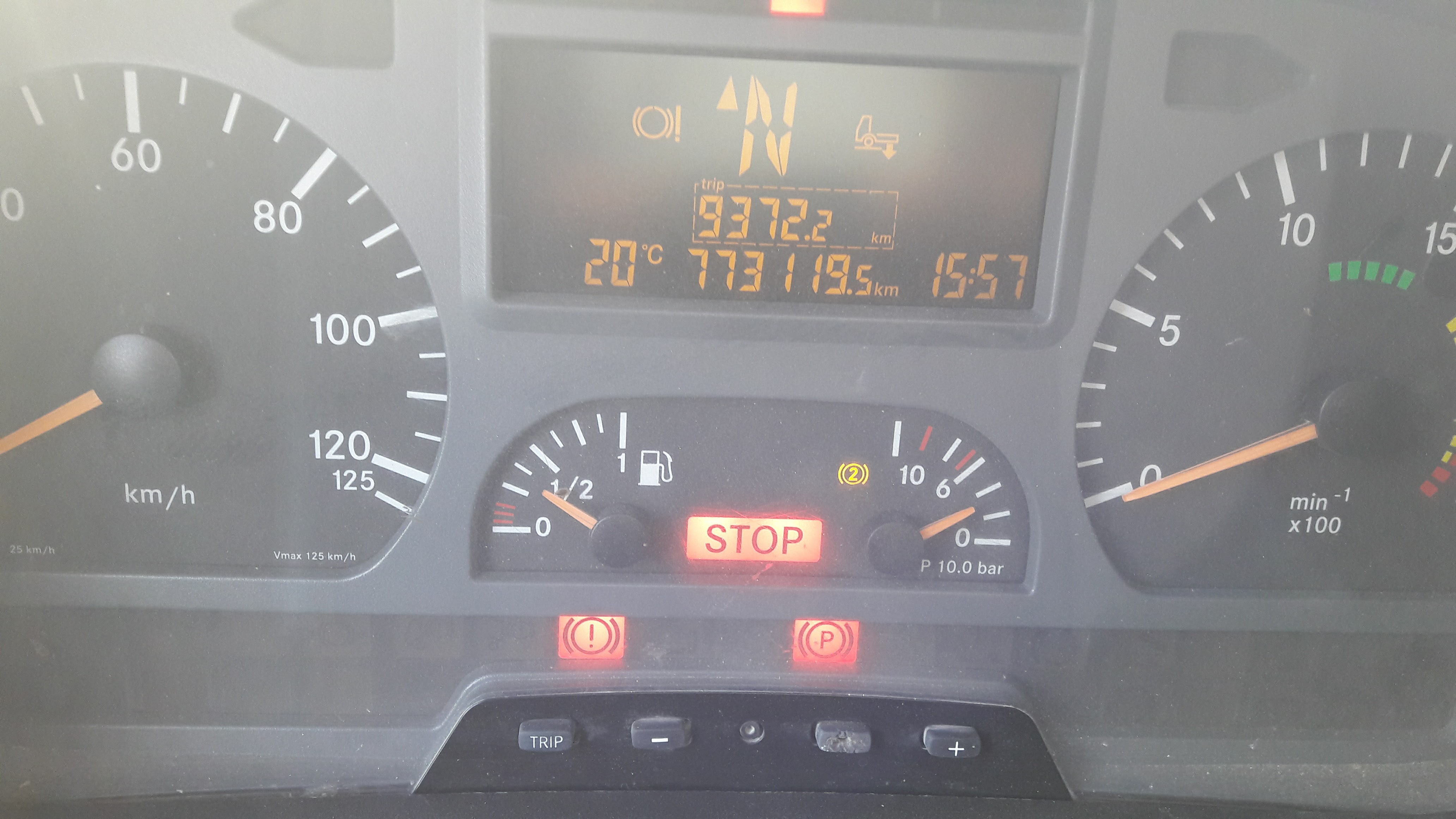 <br />
<b>Notice</b>:  Undefined property: stdClass::$adi in <b>/home/yenidogantakograf/domains/yenidogantakograf.com/public_html/projedetay.php</b> on line <b>32</b><br />
